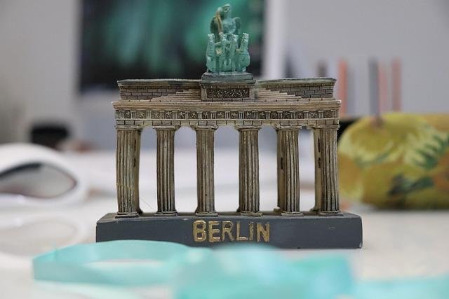 Berlin Travel Guide: Uncover the City's Vibrant Culture, History, and Must-See Attractions